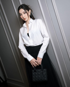 Học phối áo sơ mi sành điệu như Hoa hậu Thùy Tiên với 10 công thức đơn giản