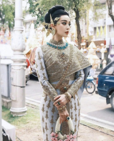 Phạm Băng Băng đẹp như nữ hoàng với trang phục truyền thống Thái Lan, có một sao Việt cũng không kém cạnh