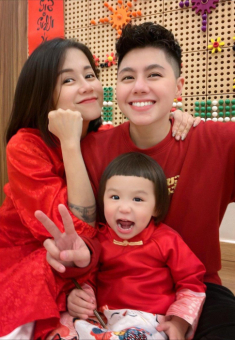 Sinh con với người yêu đồng giới, hot girl Việt đặt tên cho con gái 3 chữ mang họ Nguỵ cực kỳ hiếm, bé càng lớn càng xinh