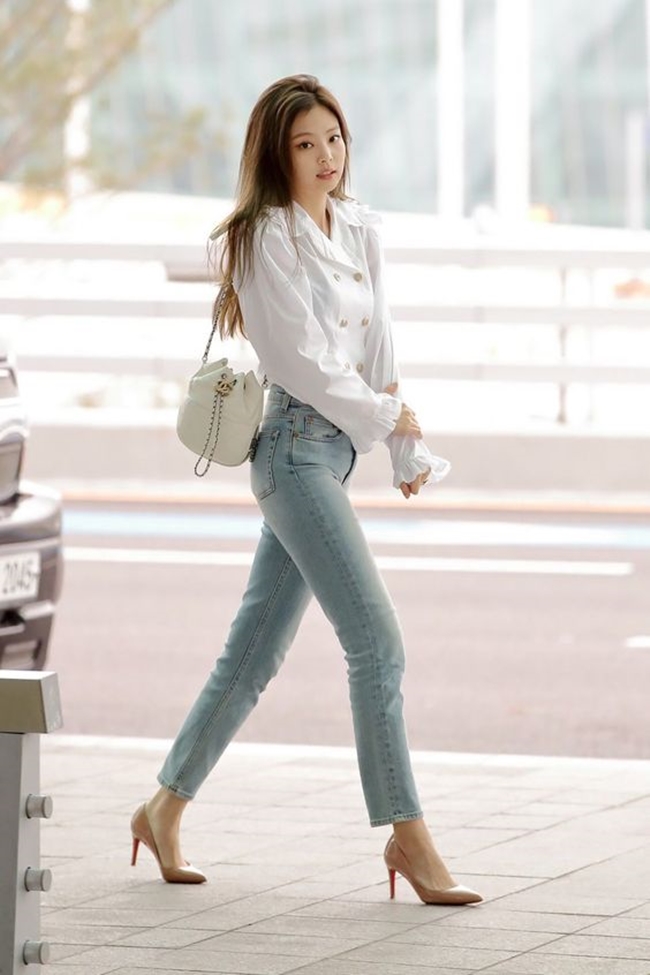 4 kiểu phối quần skinny jeans giúp các nàng công sở nâng tầm phong cách ngay tức thì