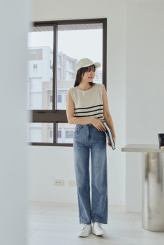 Sắm đồ mới cho mùa xuân hè, phụ nữ 40 chỉ cần mua 3 kiểu quần, phối với sơ mi hay áo phông đều luôn hợp mốt