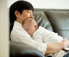 Anh rể làm lương 50 triệu/tháng, về nhà vẫn chăm con, dọn nhà, giặt giũ quần áo, nấu ăn