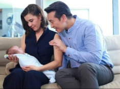 Bảo mẫu nấu mâm cơm ở cữ rất ngon nhưng bố chồng bỗng hất đổ ngay khi nhìn thấy, tôi đỏ mắt cảm kích lúc biết lý do