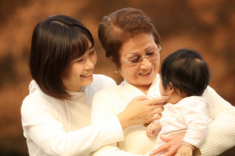 Chuẩn bị tái hôn, mẹ chồng cũ đến gặp đưa 1 tỷ kèm điều kiện khiến tôi bật khóc