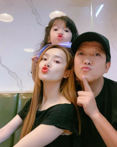 Con gái 5 tuổi của Trường Giang - Nhã Phương: Sắc vóc thừa hưởng từ mẹ và nét tấu hài của cha