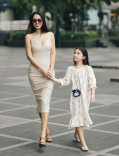 Con gái bật khóc nức nở vì sợ không được sống với mẹ nữa, phản ứng của Hà Anh khiến ai cũng nể