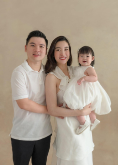 Con gái của các nàng hậu Việt thừa hưởng nét đẹp từ mẹ, ra dáng tiểu mỹ nhân