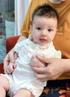 Con gái lai Tây thứ 2 của Lan Phương tròn 3 tháng tuổi, da trắng, mắt tròn xoe, sống mũi cao “cực phẩm”