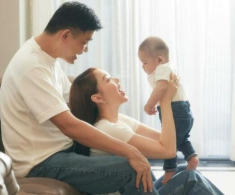 Con trai Minh Hằng và chồng thiếu gia được nuôi dạy như “hoàng tử bé”, 2 tuổi đã chơi môn thể thao nhà giàu