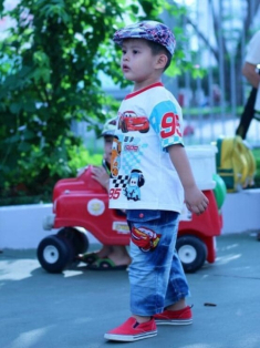 Con trai Thanh Thuý - Đức Thịnh ngày nào còn bé tí, nay tuổi dậy thì diện mạo soái ca như lai Tây, cực giống mẹ