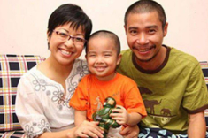 Công Lý 1m7, Thảo Vân 1m6, con trai 20 tuổi cao gần 1m8, diện mạo bảnh bao như “nam thần”