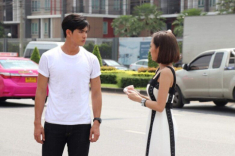 Cuối tuần nào đưa con gái đi học thêm xong chồng cũng về nhà trễ, lén theo anh tôi mới biết mình bị “phản bội”