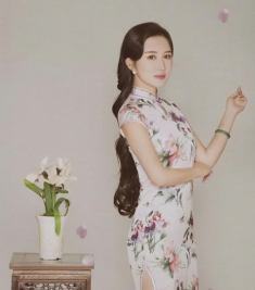 Đạo diễn 73 tuổi lần đầu thừa nhận 1 trong 4 đứa con với vợ trẻ kém 31 tuổi không phải con ruột