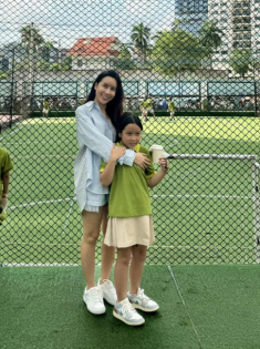 Đưa con đến trường, Lưu Hương Giang nói mặt trái của câu đùa “khai giảng là ngày giải phóng phụ huynh” khiến nhiều cha mẹ giật mình