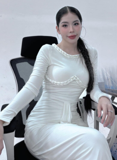 Hằng Du Mục yêu 2 con riêng của chồng cũ thế này, bảo sao 2 đứa trẻ người Trung Quốc muốn theo mẹ kế Việt