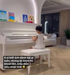 Hiếm hoi lộ ảnh cuộc sống trong cơ ngơi bạc tỷ của con trai Đặng Thu Thảo, cậu bé 4 tuổi đã giỏi nghệ thuật