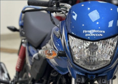 Hình ảnh thực tế của Honda Dream 110 2025 tại đại lý - Mẫu xe côn tay giá khoảng 26 triệu Đồng