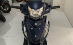 Hình ảnh thực tế của Suzuki Smash 115 Fi 2025 tại đại lý có giá bán từ 28 đến 30 triệu đồng