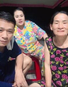 Mẹ kế Hồ Bích Trâm làm mâm cơm quê đãi các con, toàn món dân dã mà hàng nghìn người thích