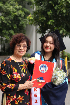 Những ông bà không chăm cháu thay con