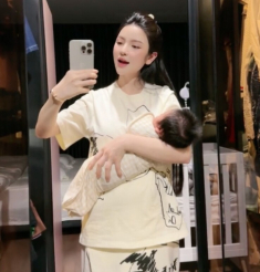 Quang Hải đặt tên cho con trai với Chu Thanh Huyền 3 chữ cực ý nghĩa, cậu bé khuôn miệng giống hệt bố
