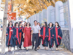 Sinh 8 con gái bị gièm pha, vợ chồng nhận ‘lộc trời thương’ tuổi xế chiều