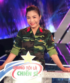 Sinh con cho chồng đạo diễn ở tuổi U40, MC nổi tiếng VTV Hoàng Linh được chồng cưng chiều, làm mẹ sung sướng