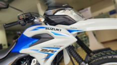 Suzuki ra mắt đối thủ xứng tầm với Yamaha WR155, trang bị sẵn phanh ABS
