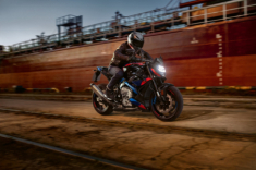 Thật bất ngờ, BMW thu hồi một số xe máy M1000XR và M1000R do lỗi trợ lực tay lái