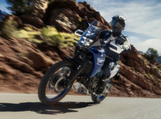 Yamaha Tenere 700 2025 chính thức công bố giá bán sau lần cập nhật vào cuối năm ngoái