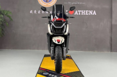 ADV150SR 2025 đối thủ mới của Honda ADV160: Nhiều trang bị hơn nhưng giá chỉ ngang Vision