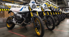 BMW R12 G/S cổ điển mới đã sẵn sàng rời khỏi dây chuyền sản xuất tại Berlin