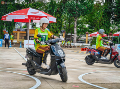Cùng Honda Việt Nam mang kiến thức và kỹ năng lái xe an toàn đến với học sinh THPT
