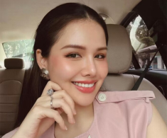 Đi biển không mặc bikini, “dâu hào môn” Phanh Lee lên đồ chứng minh khí chất chuẩn phu nhân hào môn