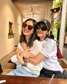 Gặp lại “tình địch năm xưa”, Tăng Thanh Hà tự tay xuống bếp làm đồ uống tiếp đãi, được khen quá ngon