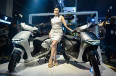 Giá bán của Honda CUV e: ở nước bạn còn cao hơn cả SH160i - May ở nước ta chỉ cho thuê chứ không bán