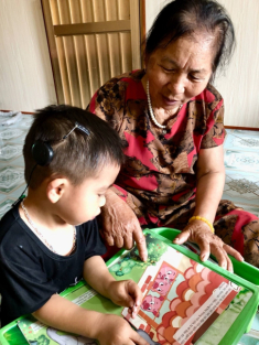 Hành trình dạy con khiếm thính gọi tiếng ‘mẹ’