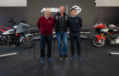 Harley-Davidson chính thức gia nhập MotoGP - Road Glide ‘quái thú’ đổ bộ đường đua toàn cầu!