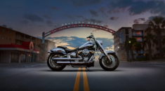 Harley-Davidson Fat Boy Gray Ghost - Cỗ máy ánh bạc khuấy động mọi ánh nhìn!