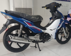 Hình ảnh thực tế của Suzuki Smash Carb 2025 tại đại lý - Nổi bật với phong cách thể thao
