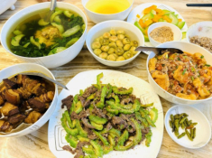 Hồng Đăng khoe “Cơm nhà vẫn cứ là nhất”, dân mạng bình luận nhìn là biết vợ đỉnh cỡ nào