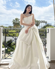 “Khó chấm” Han So Hee - Mina tại Cannes: Thiên nga trắng cạnh thiên nga đen