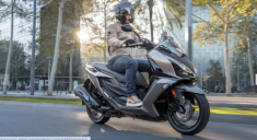 Kymco Downtown GT 350i TCS: ‘Chiến Mã’ mới trong làng xe tay ga thể thao tầm trung