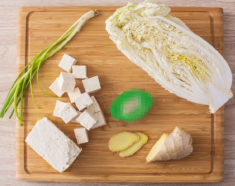 Là rau nhưng vitamin C cực cao, còn lớn hơn cả táo, đem nấu canh với đậu được món vừa ngon lại thanh mát, bổ dưỡng