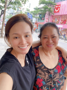 Mâm cơm thân thương mẹ ruột ca sĩ Thu Phượng nấu cho con gái, có món “không đầu bếp nào sánh được”