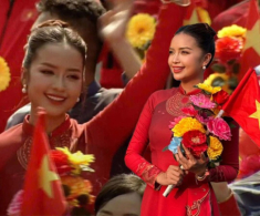 Mỹ nhân Việt đẹp phát sáng trong buổi diễu hành chia sẻ về vai trò Giám đốc Quốc gia tại Hoa hậu Hoàn vũ Việt Nam