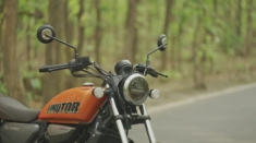 Nếu chưa đủ tiền mua Harley-Davidson 48 thì bạn có thể chạy đỡ chiếc X Rider SRV 160 này!