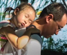 Ngày càng nhiều người không dùng kiểu điều hòa này vì dễ khiến trẻ ốm, mẹ đừng bật nó dù trời có nóng đến đâu!