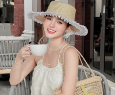 Người đẹp Huế có dòng dõi hoàng tộc họ Huyền Tôn Nữ, đặt tên con gái nghe đậm khí chất tiểu thư đài các