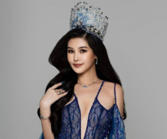 Nữ giảng viên đại học sành điệu nhất nhì showbiz, xách cả “lâu đài” xuống phố, sang chảnh từ giảng đường ra phố khó ai đọ lại